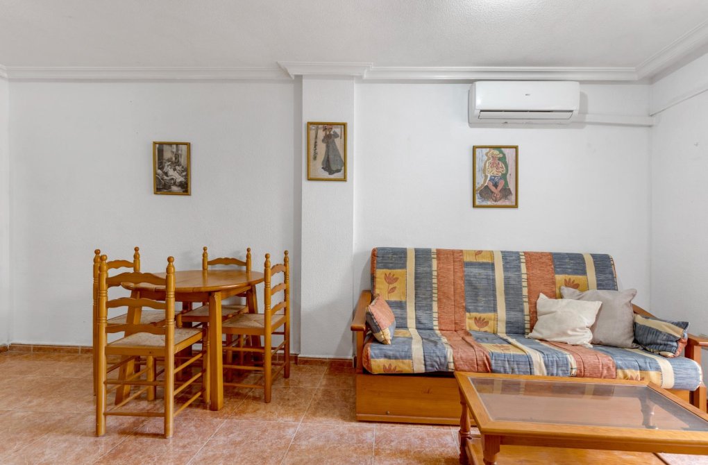 Resale - Apartment - Torrevieja - Estacion de autobuses