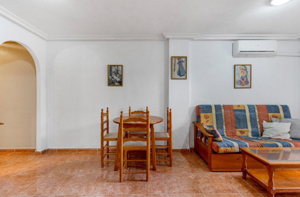 Resale - Apartment - Torrevieja - Estacion de autobuses