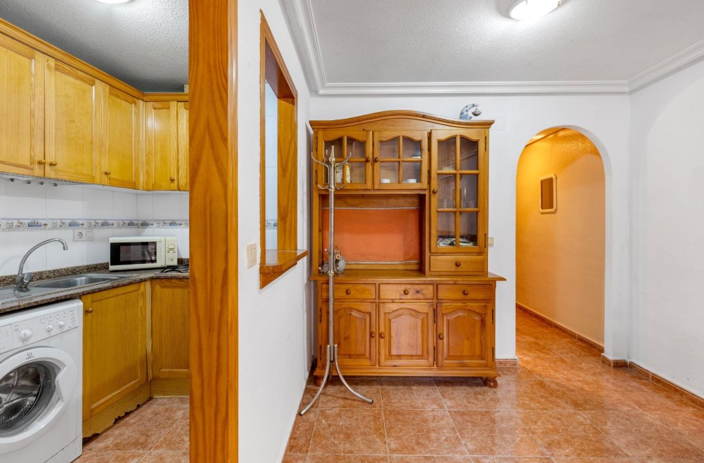 Resale - Apartment - Torrevieja - Estacion de autobuses