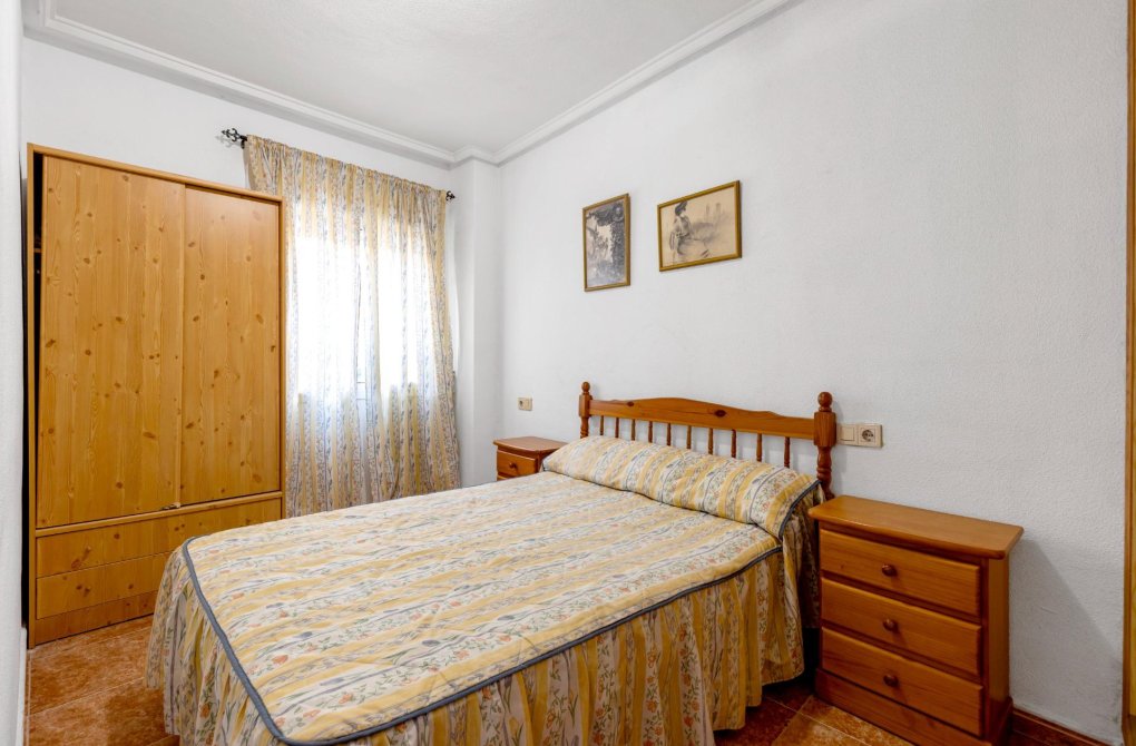 Resale - Apartment - Torrevieja - Estacion de autobuses