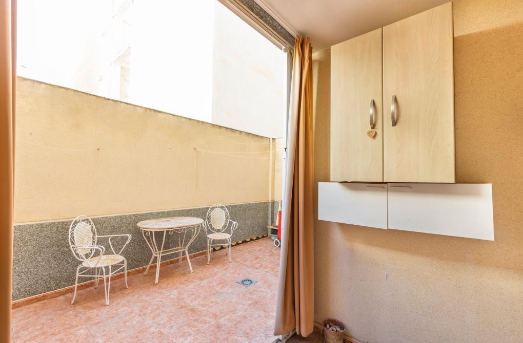 Resale - Apartment - Torrevieja - Estacion de autobuses