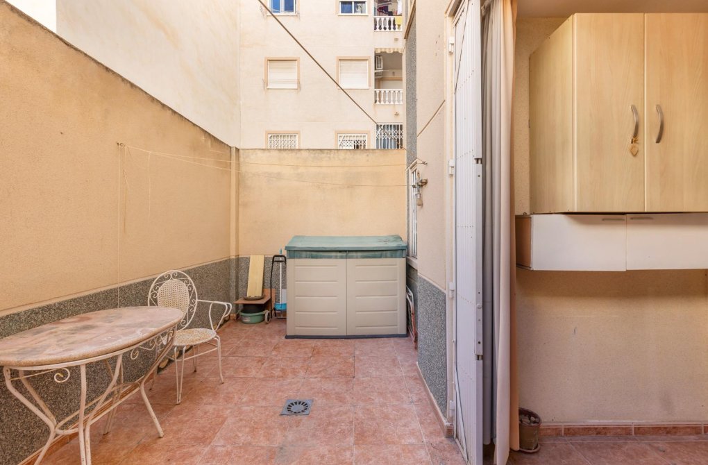 Resale - Apartment - Torrevieja - Estacion de autobuses
