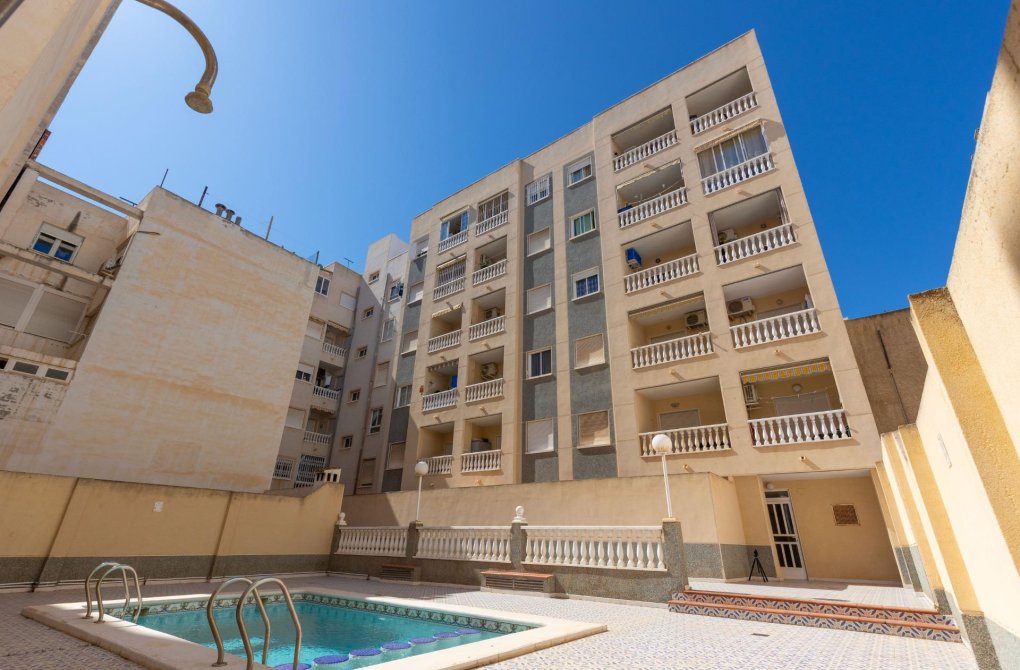 Resale - Apartment - Torrevieja - Estacion de autobuses