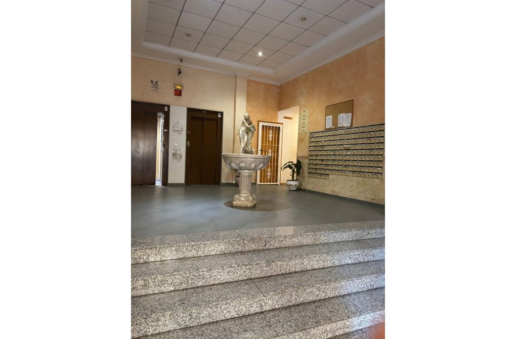 Resale - Apartment - Torrevieja - Playa del cura