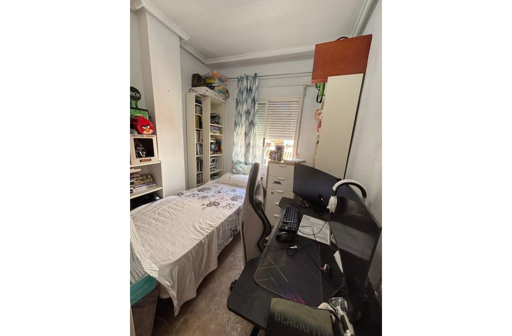 Resale - Apartment - Torrevieja - Playa del cura