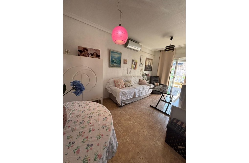 Resale - Apartment - Torrevieja - Playa del cura
