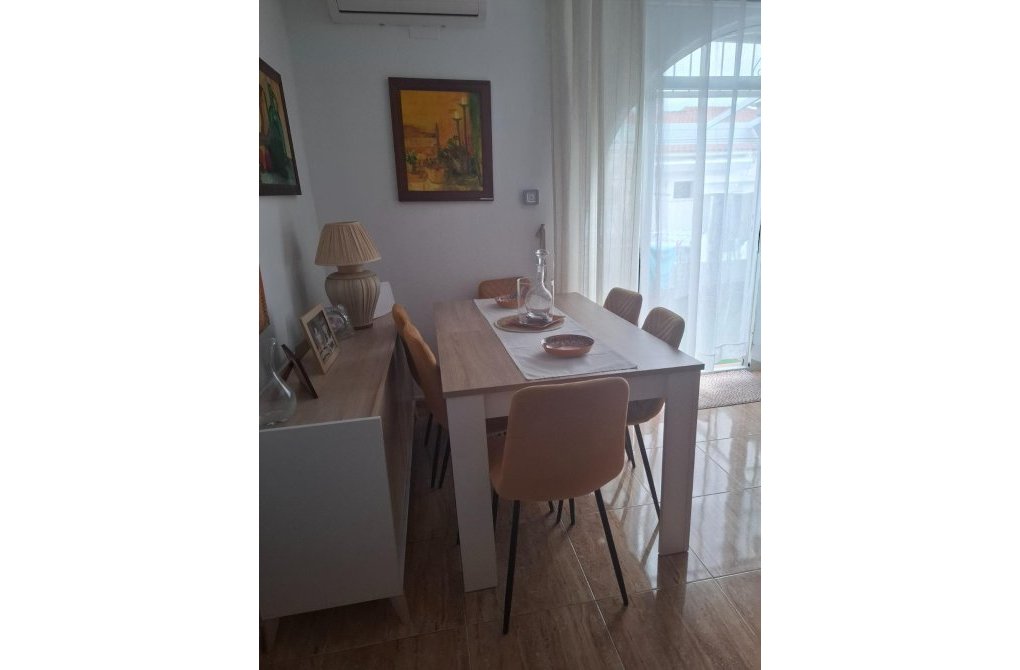 Resale - Bungalow - Torrevieja - La Siesta - El Salado - Torreta