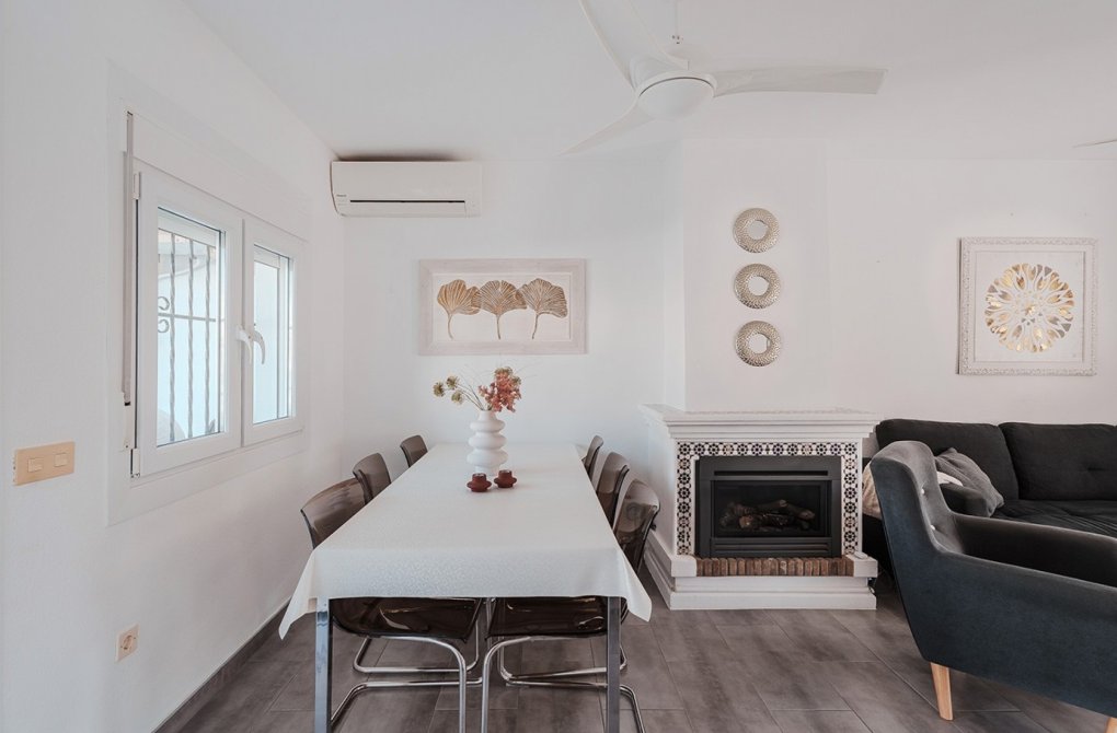 Resale - Duplex - Villamartin - Res. Las Filipinas