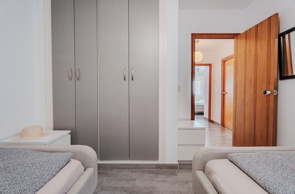 Resale - Duplex - Villamartin - Res. Las Filipinas