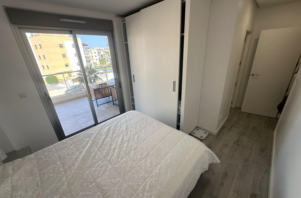 Resale - Apartment - Orihuela Costa - Villamartin