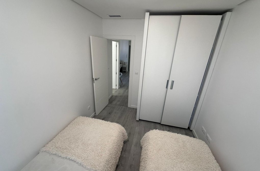 Resale - Apartment - Orihuela Costa - Villamartin