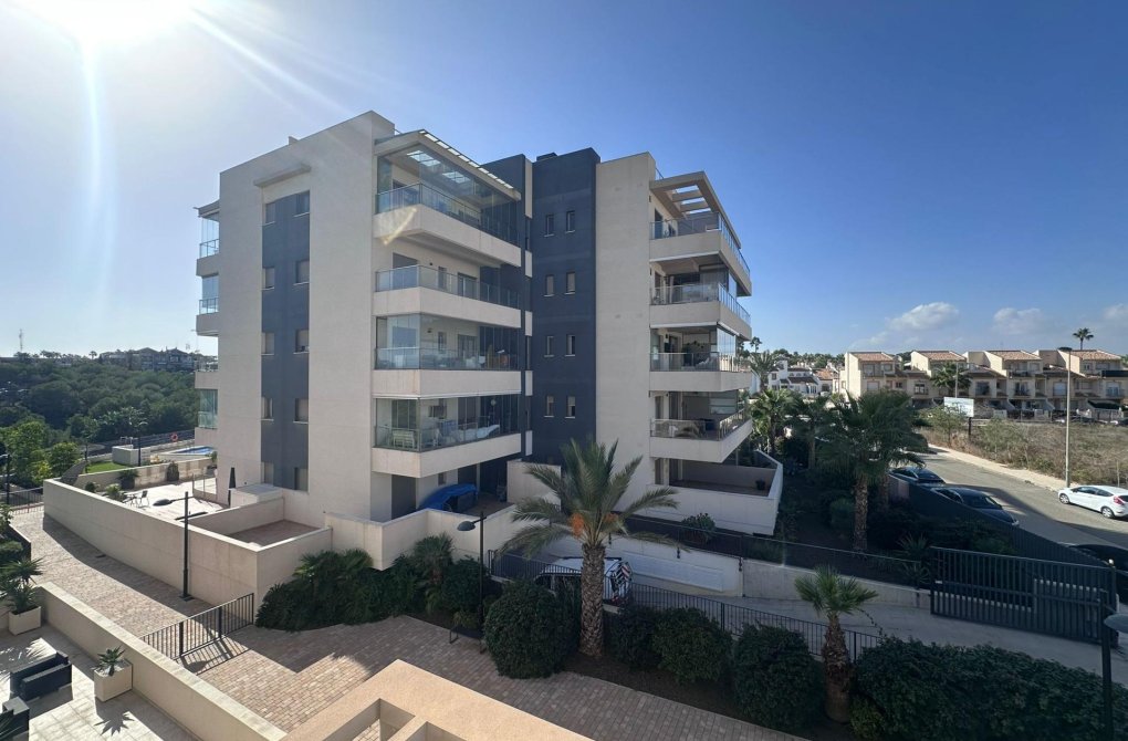 Resale - Apartment - Orihuela Costa - Villamartin