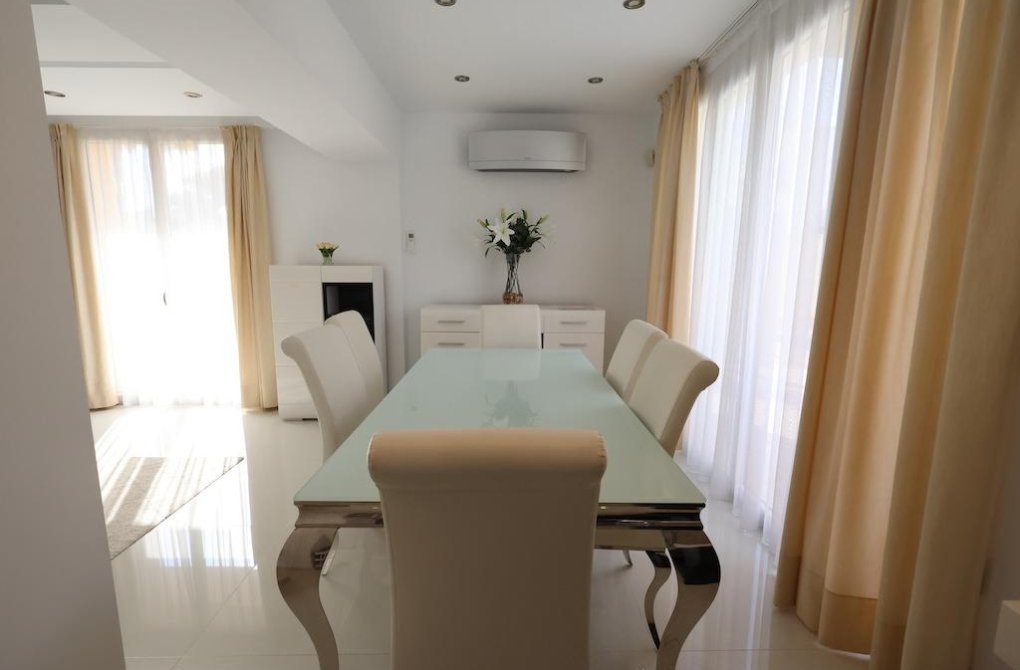 Resale - Chalet - Cabo Roig - Costa blanca