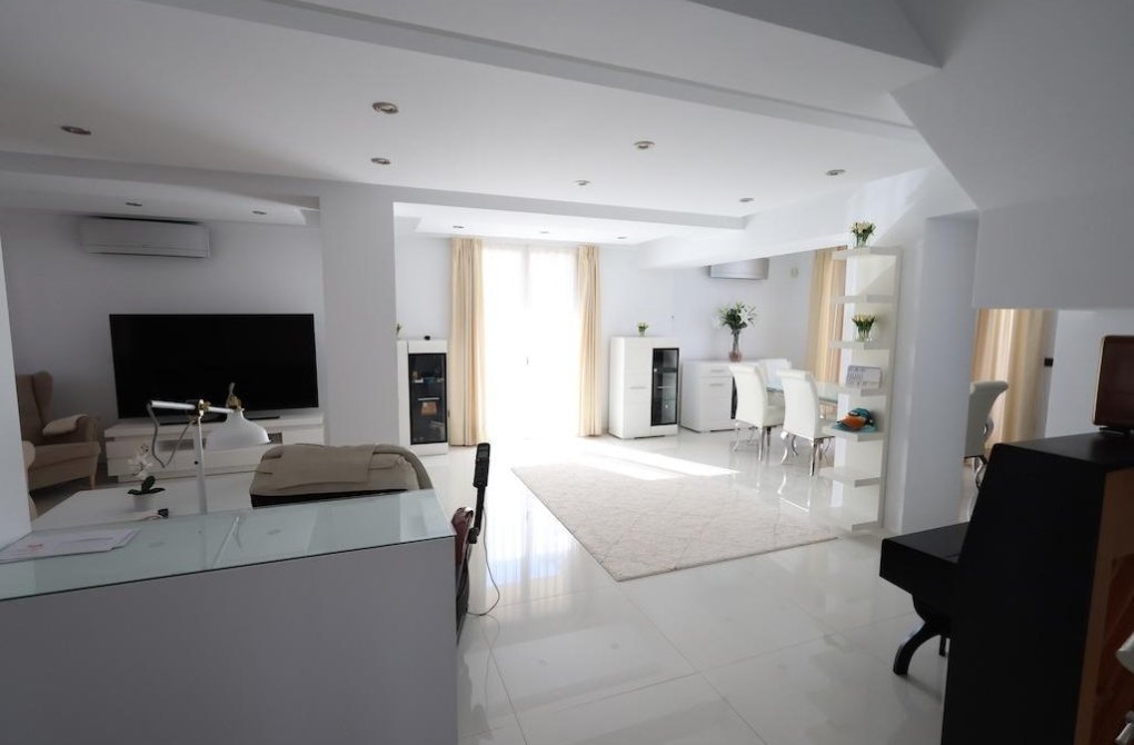 Resale - Chalet - Cabo Roig - Costa blanca