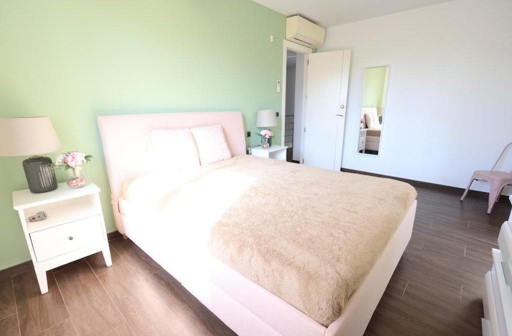 Resale - Chalet - Cabo Roig - Costa blanca