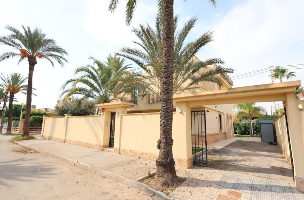 Resale - Chalet - Cabo Roig - Costa blanca