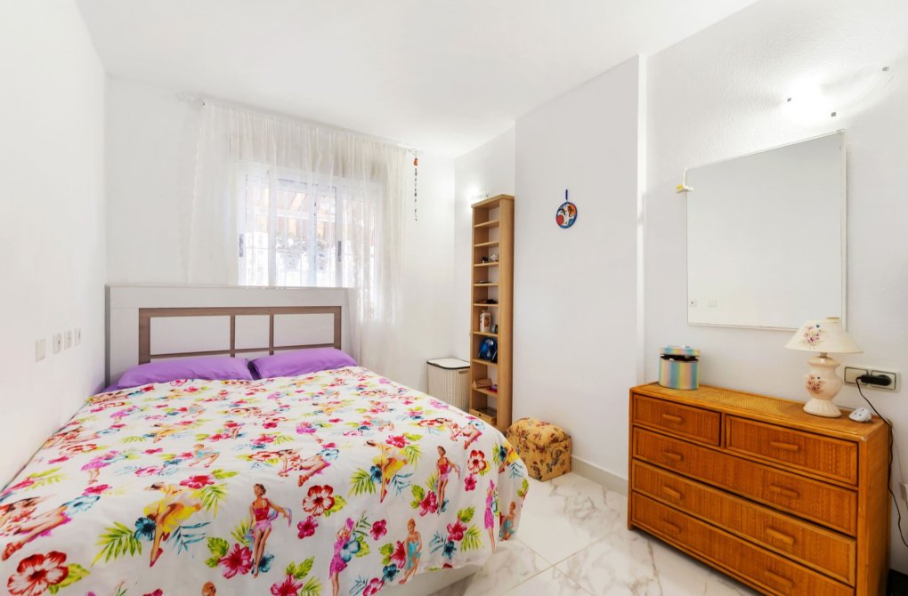 Resale - Apartment - Torrevieja - Centro