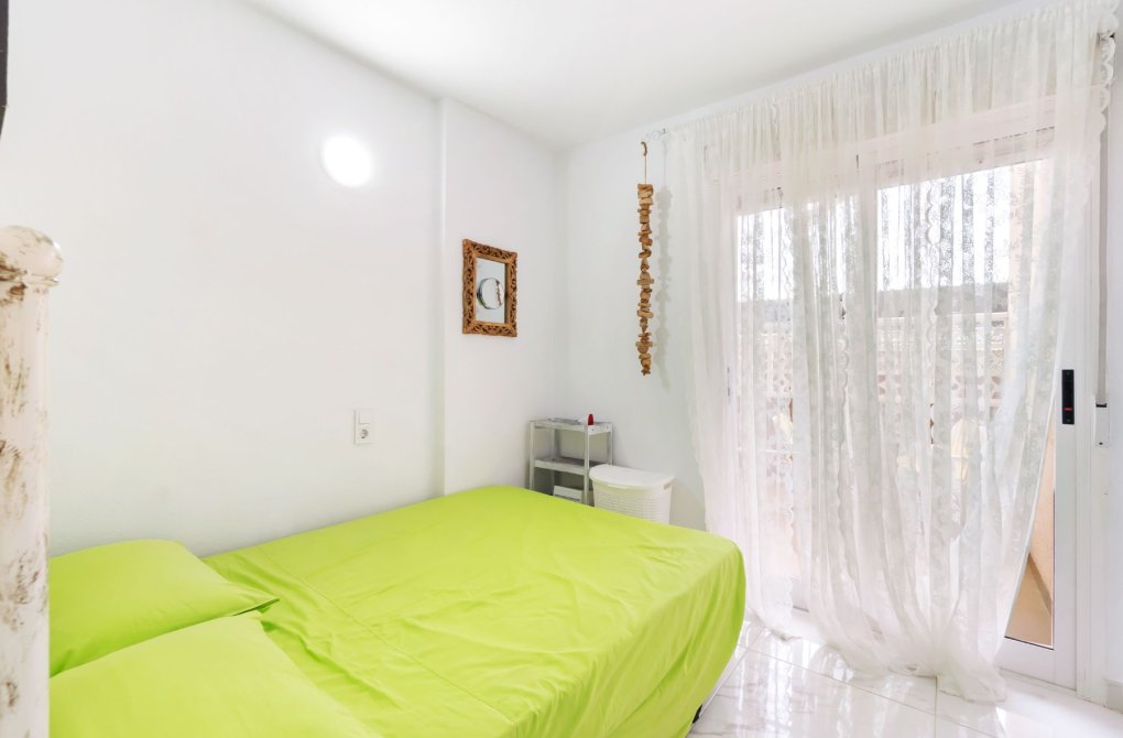 Resale - Apartment - Torrevieja - Centro
