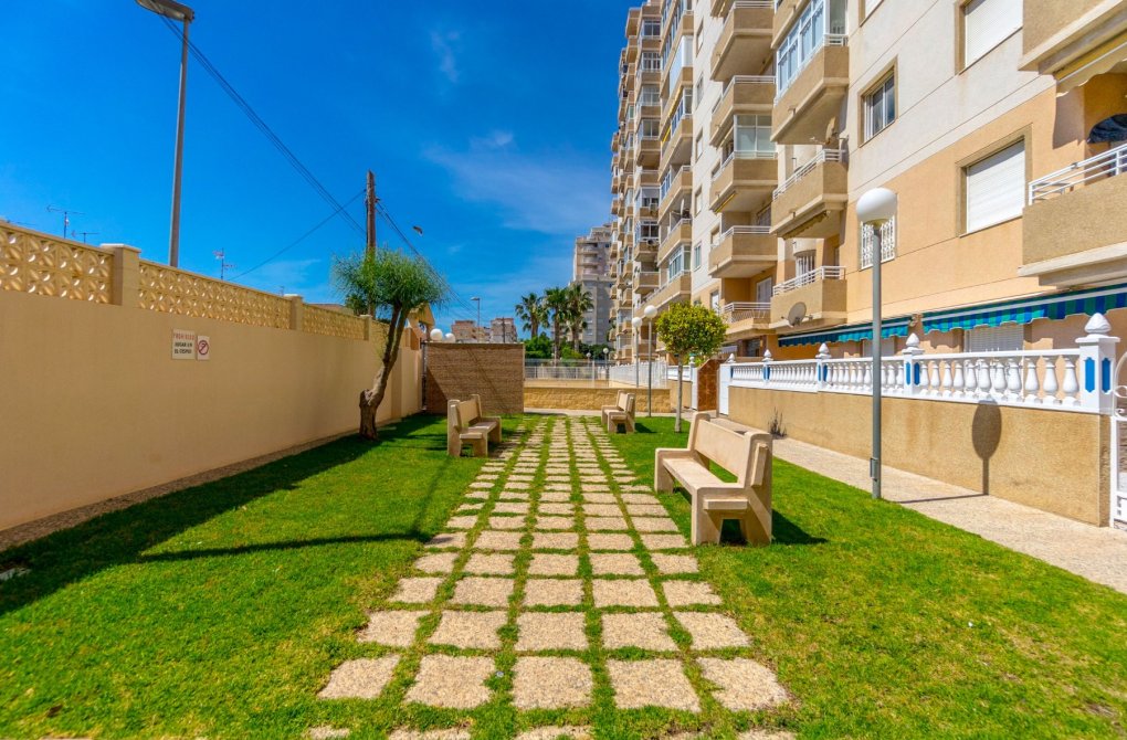 Resale - Apartment - Torrevieja - Centro