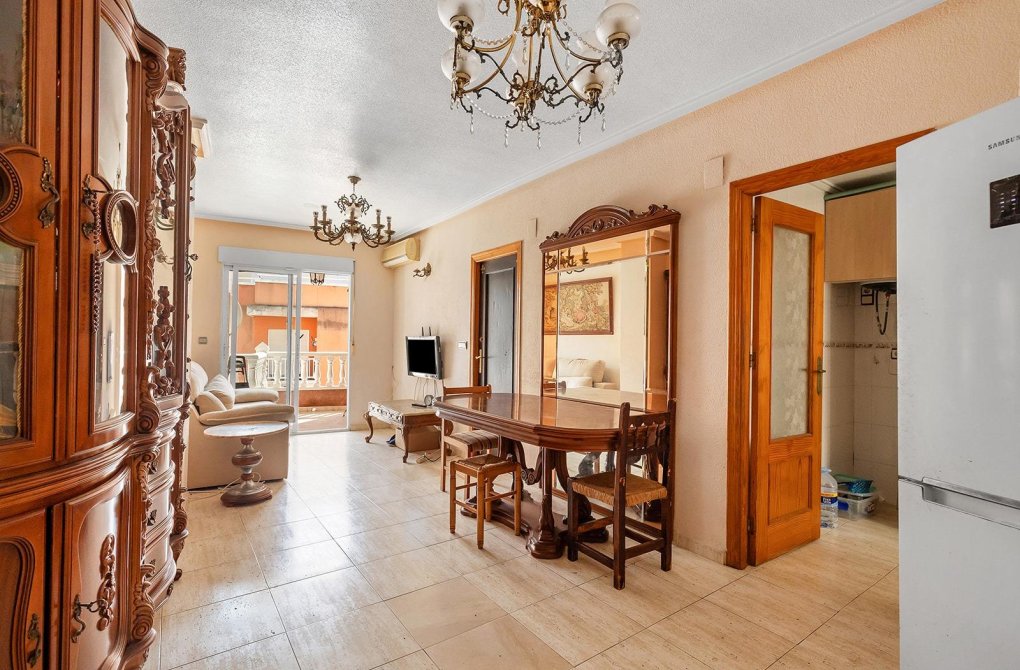 Resale - Apartment - Torrevieja - Estacion de autobuses