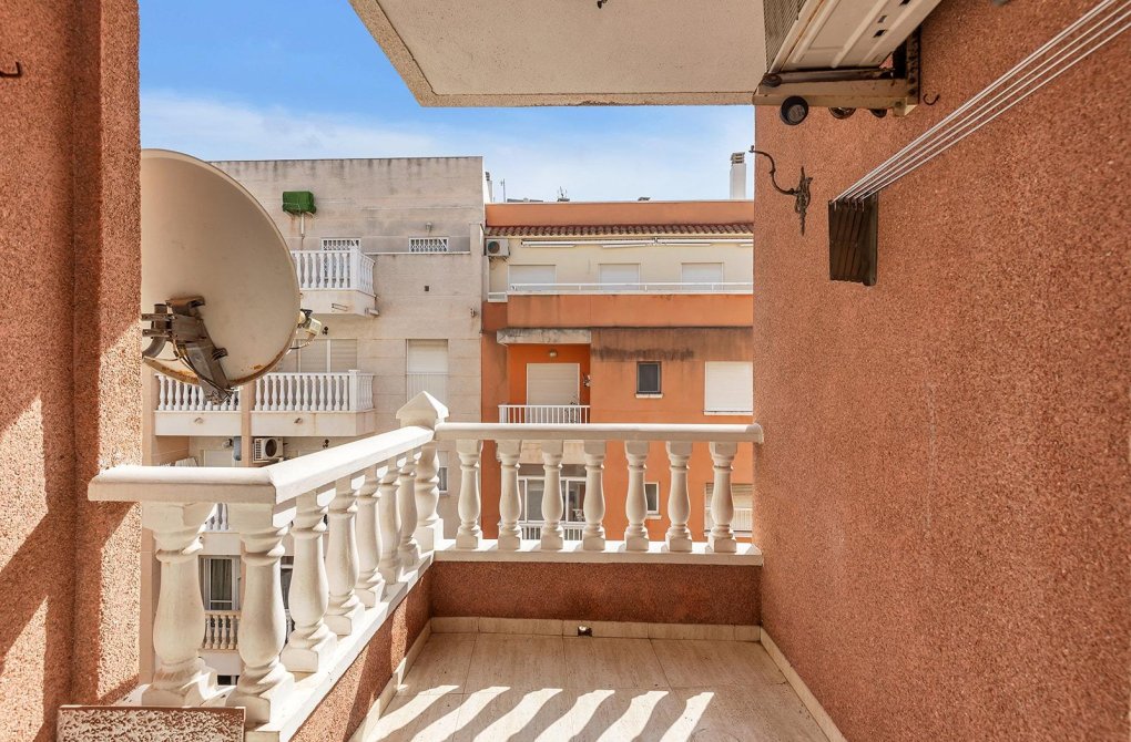 Resale - Apartment - Torrevieja - Estacion de autobuses