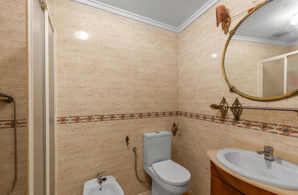 Resale - Apartment - Torrevieja - Estacion de autobuses