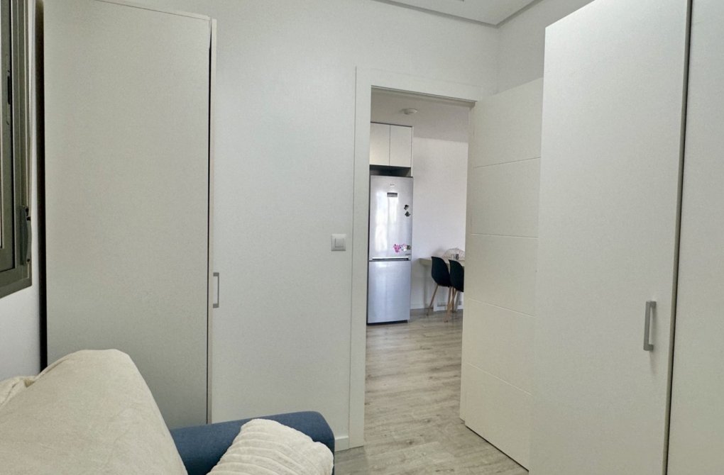 Resale - Apartment - Orihuela Costa - Villamartín