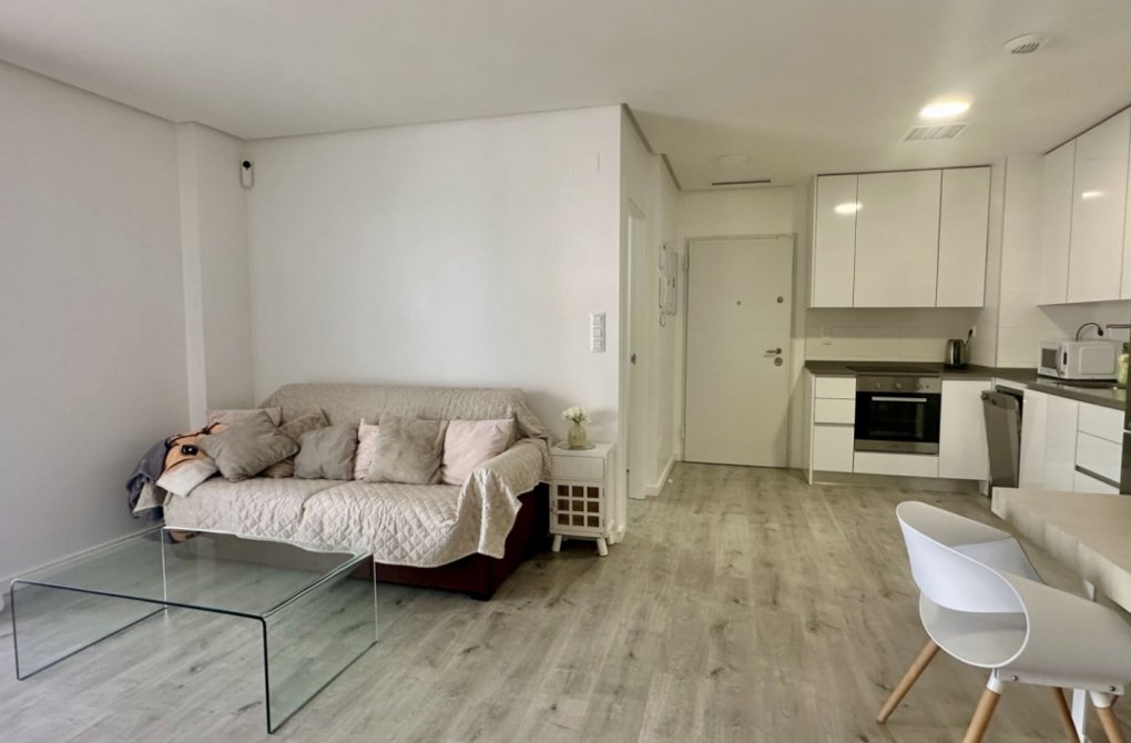 Resale - Apartment - Orihuela Costa - Villamartín