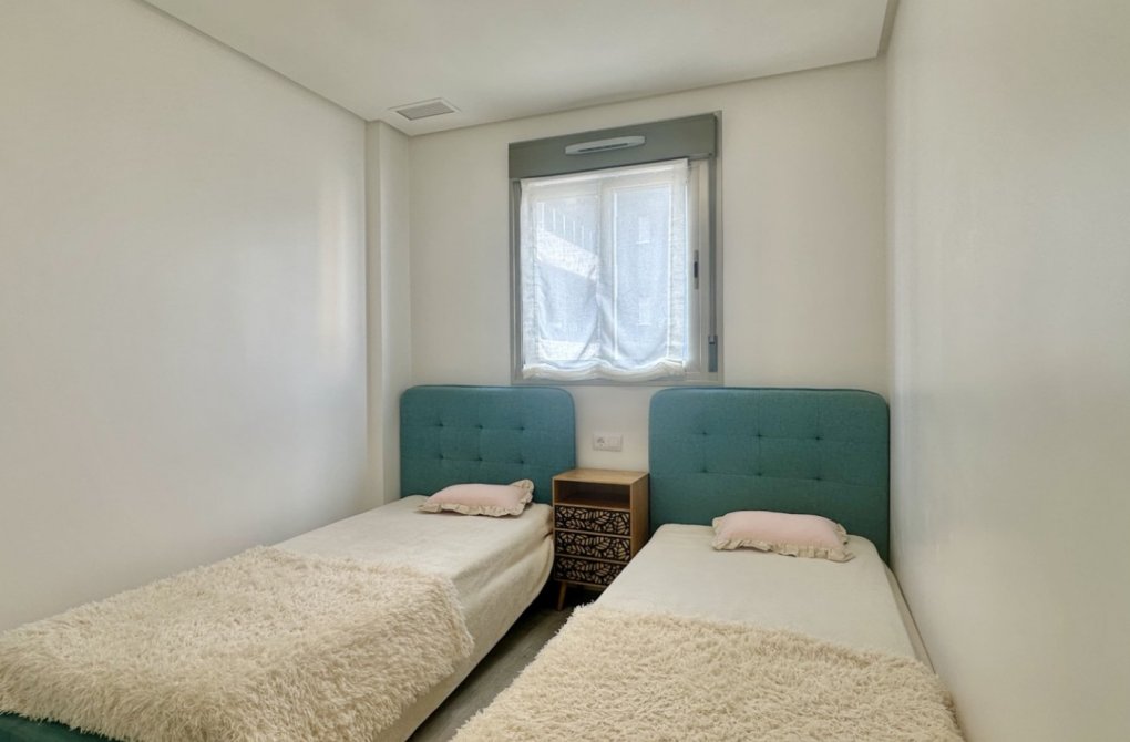 Resale - Apartment - Orihuela Costa - Villamartín