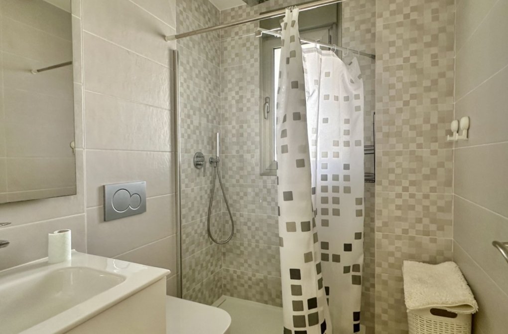 Resale - Apartment - Orihuela Costa - Villamartín