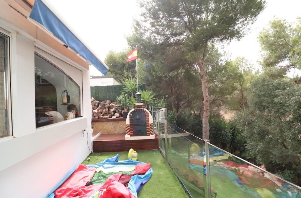 Resale - Chalet - Orihuela Costa - Montezenia