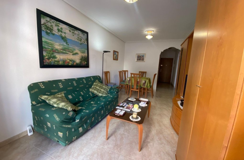 Resale - Apartment - Torrevieja - Playa del cura