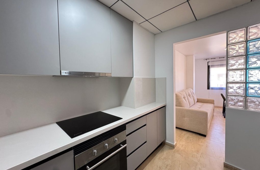 Resale - Apartment - Torrevieja - torrevieja