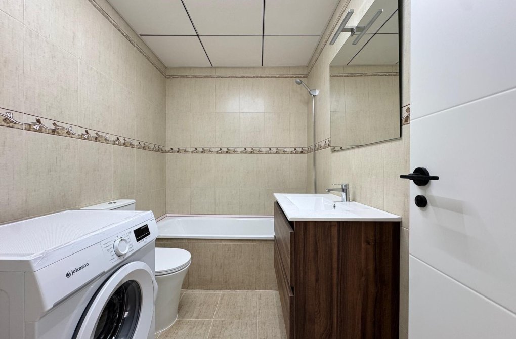 Resale - Apartment - Torrevieja - torrevieja