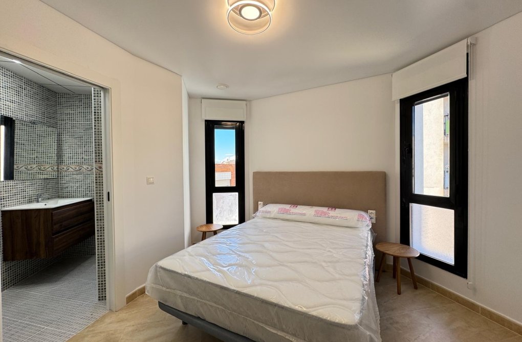 Resale - Apartment - Torrevieja - torrevieja