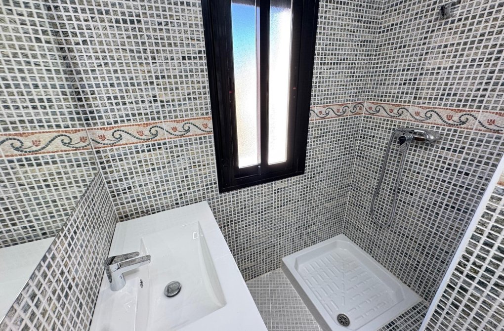 Resale - Apartment - Torrevieja - torrevieja