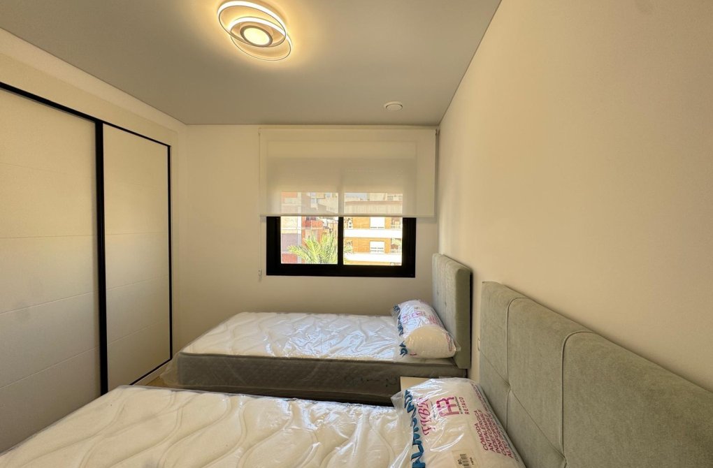 Resale - Apartment - Torrevieja - torrevieja