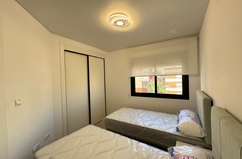 Resale - Apartment - Torrevieja - torrevieja