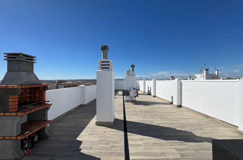 Resale - Apartment - Torrevieja - torrevieja