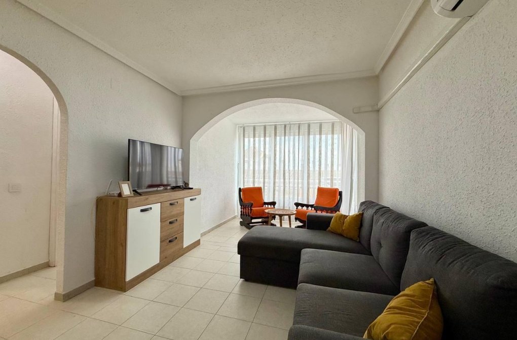 Resale - Apartment - Torrevieja - Acequion