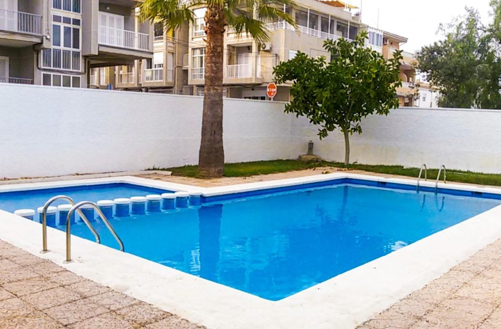 Resale - Apartment - Torrevieja - Habaneras