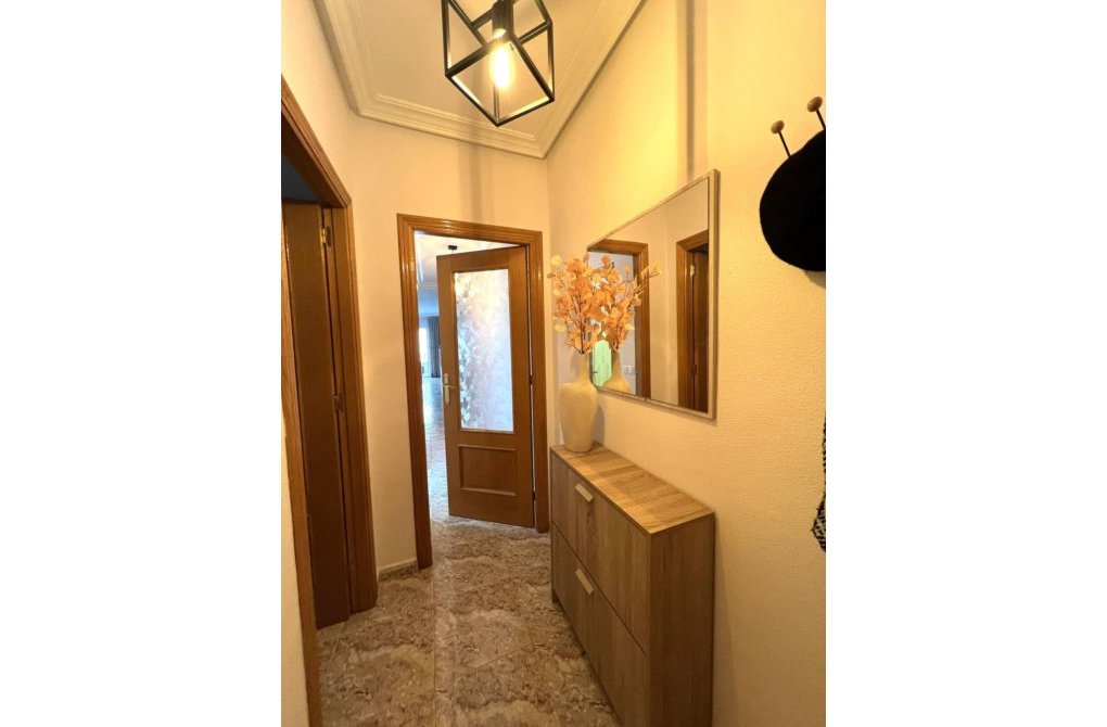 Resale - Apartment - Torrevieja - Playa del cura