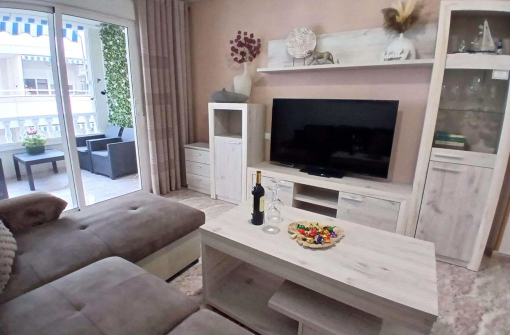 Resale - Apartment - Torrevieja - Playa del cura