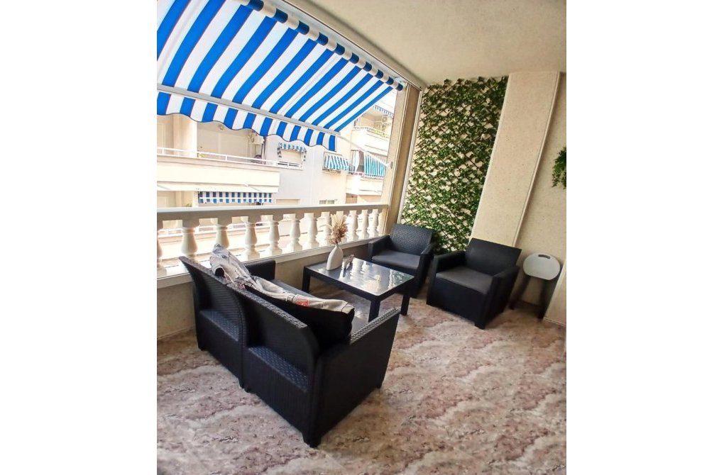 Resale - Apartment - Torrevieja - Playa del cura