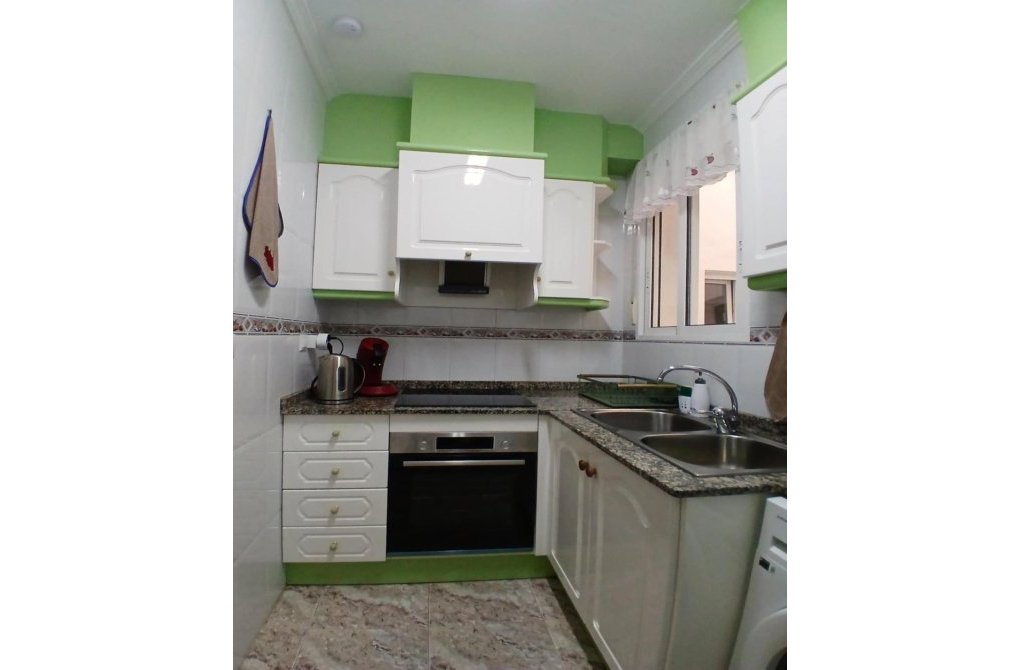 Resale - Apartment - Torrevieja - Playa del cura
