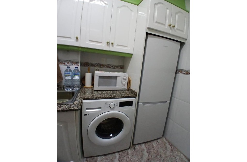 Resale - Apartment - Torrevieja - Playa del cura