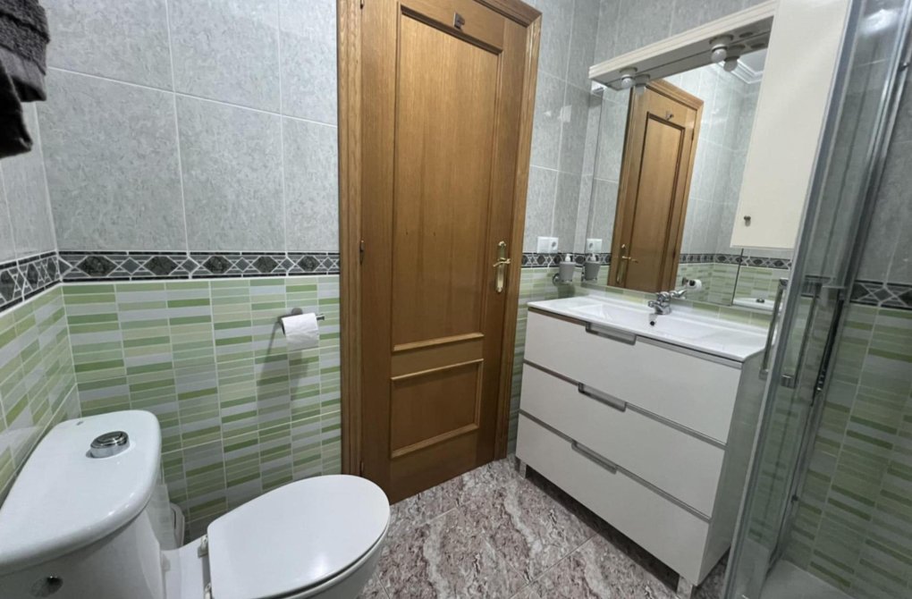 Resale - Apartment - Torrevieja - Playa del cura