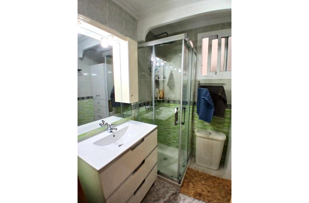 Resale - Apartment - Torrevieja - Playa del cura