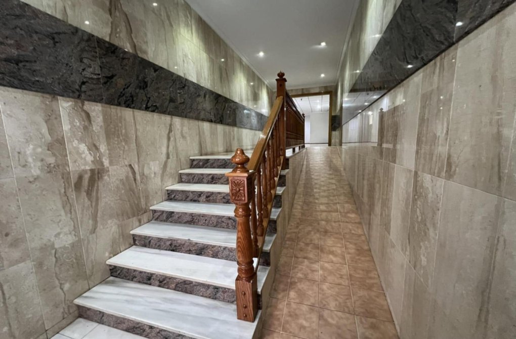 Resale - Apartment - Torrevieja - Playa del cura