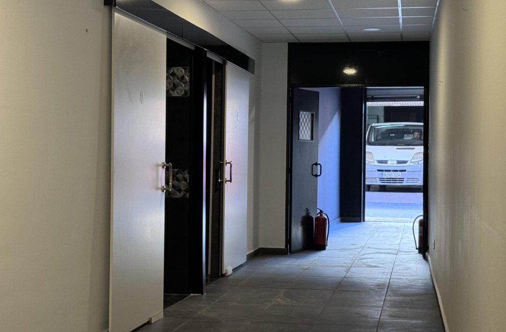 Resale - Business - Torrevieja - Playa del cura